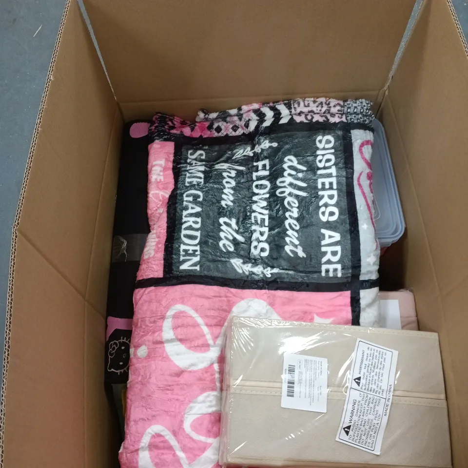 BOX OF APPROXIMATELY 20 ASSORTED ITEMS INCLUDING TAKING TABLES BOHO LANTERNS, JOHN LEWIS SILICONE SEAL CONTAINERS AND A BLANKET