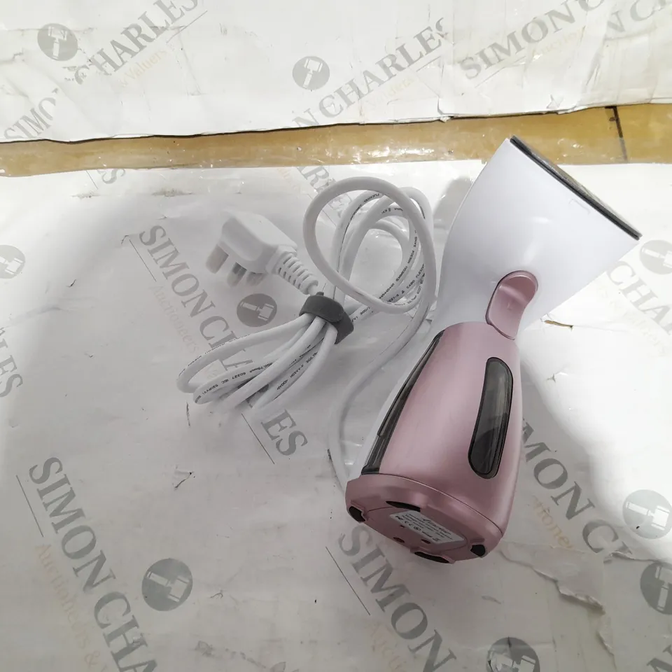 HANDHELD GARMENT STEAMER