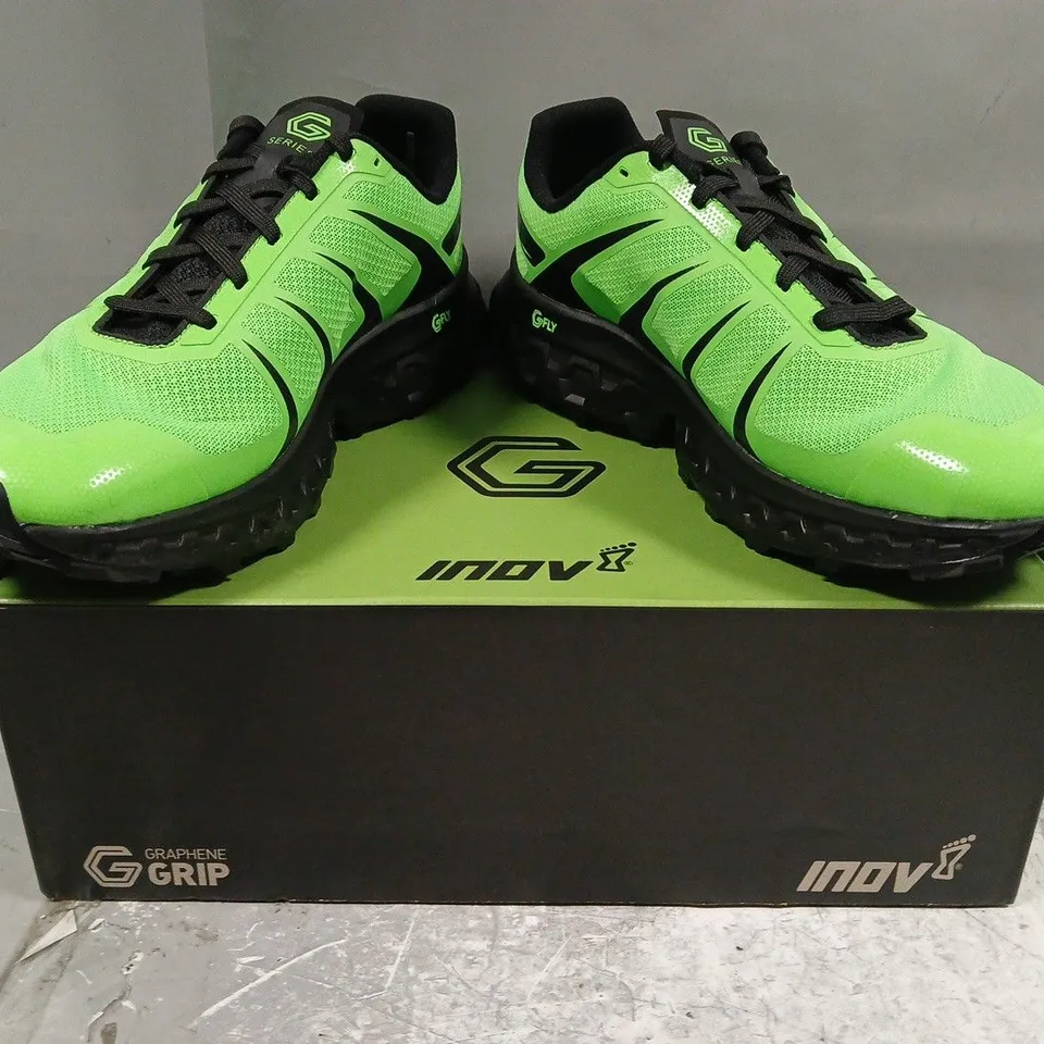 BOXED PAIR OF INOV TRAILFLY ULTRA G 300 MAX SHOES IN GREEN/BLACK SIZE UK 9