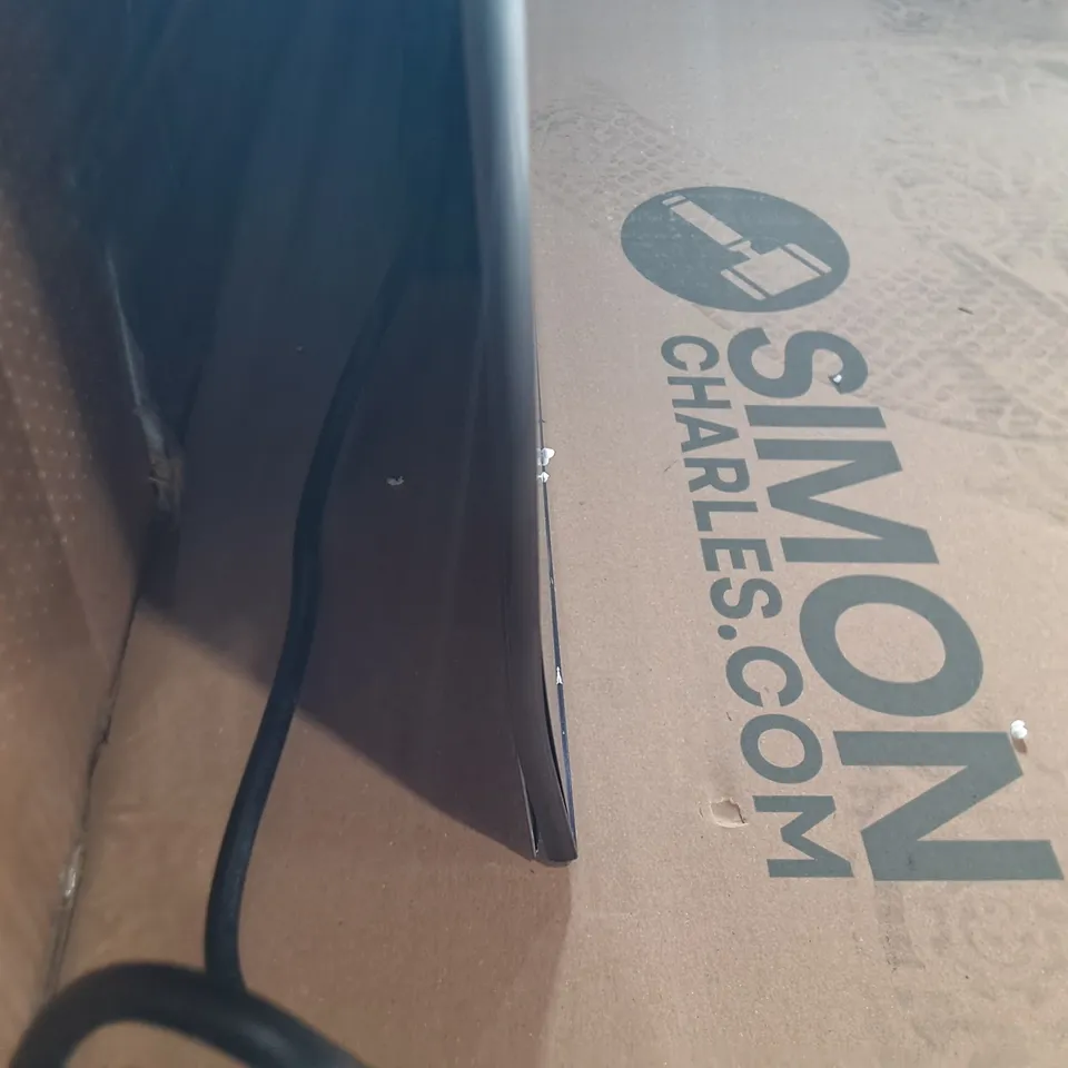 SAMSUNG 83" OLED S90D 4K SMART TV - QE83S90DAE