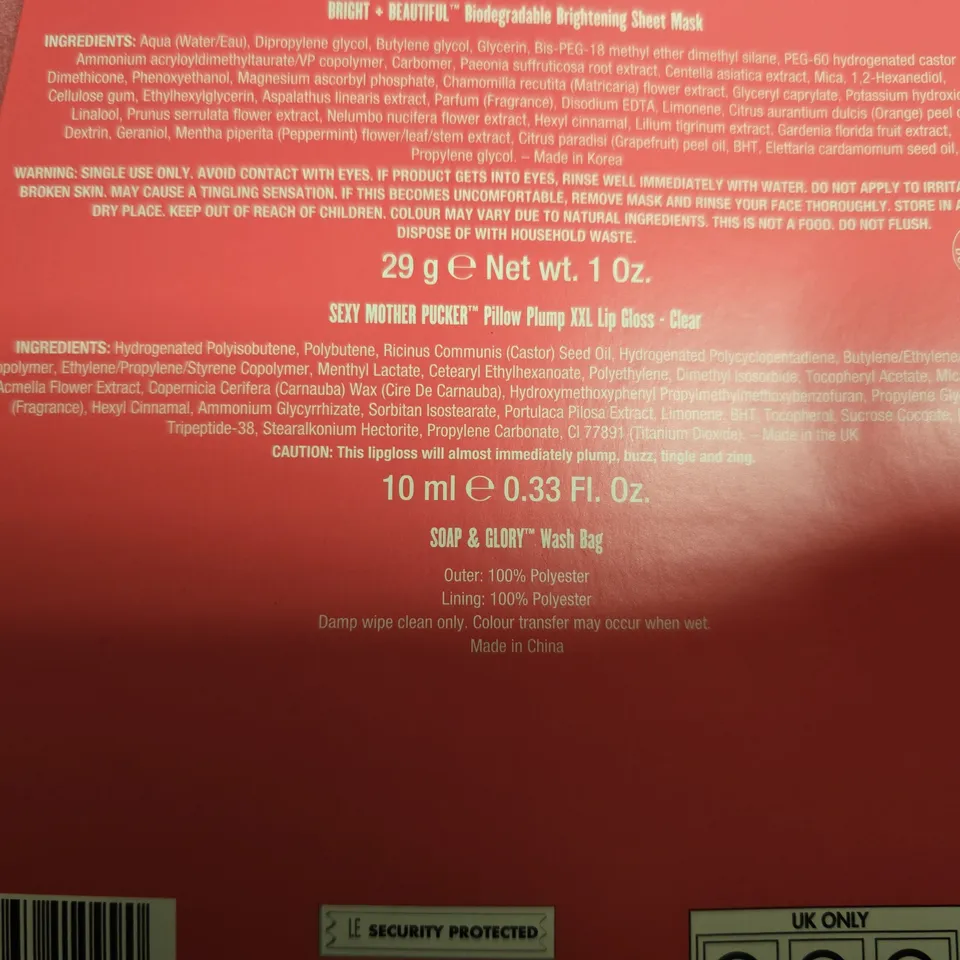 SOAP & GLORY THE GLAM-PACKED SHOWSTOPPER GIFT SET IN PINK CARRY BAG