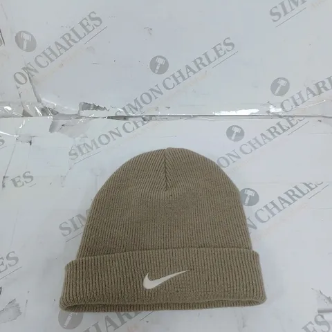SMALL NIKE BEANIE