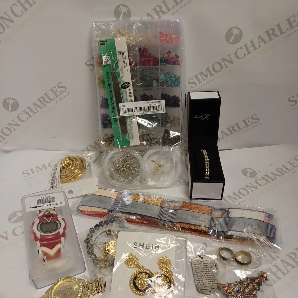 BOX OF APPROXIMATELY 30 ASSORTED JEWELLERY ITEMS TO INCLUDE WATCHES, EARRINGS, BRACELETS ETC   