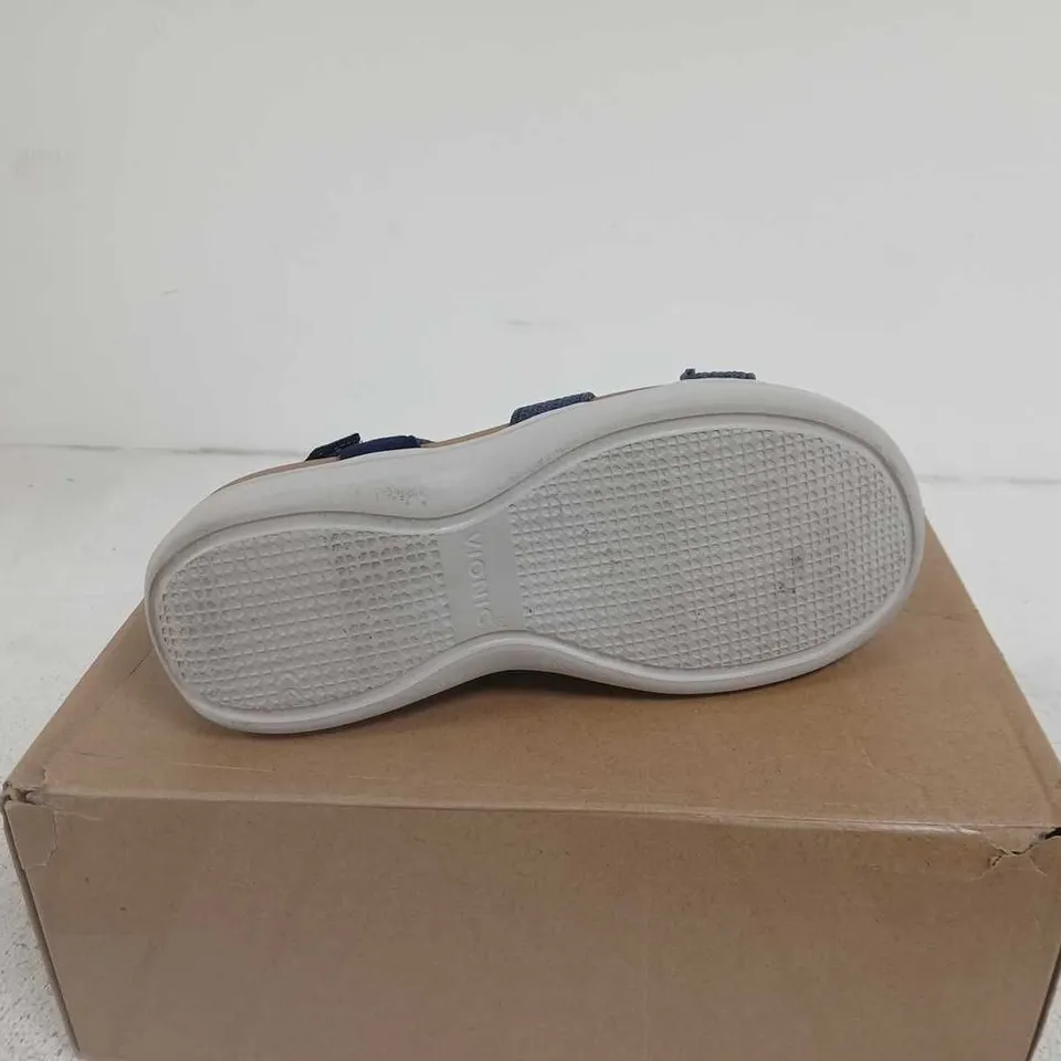 VIONIC SUNRISE SABRINA NAVY SIZE 5.5 BOXED