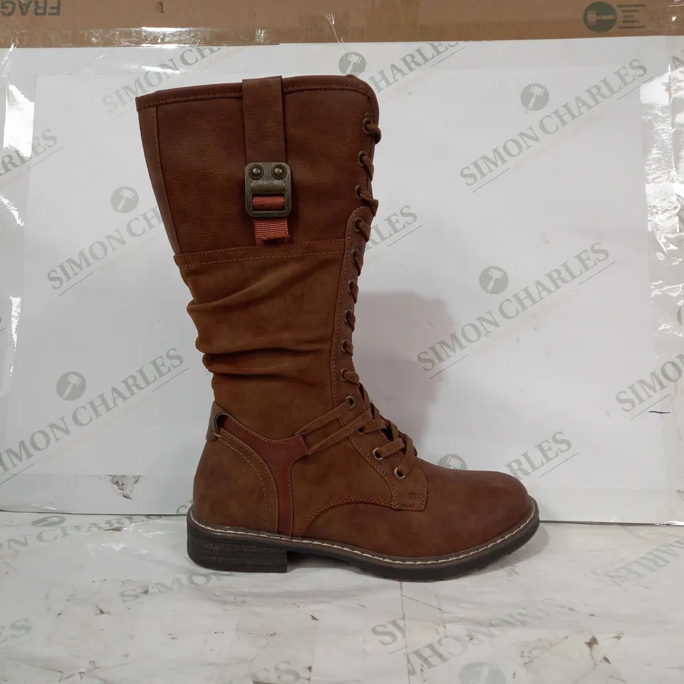 BOXED PAIR OF CIPRIATA BOOTS IN BROWN UK SIZE 4