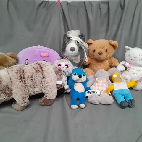 BOX OF ASSORTED PLUSH SOFT TEDDIES