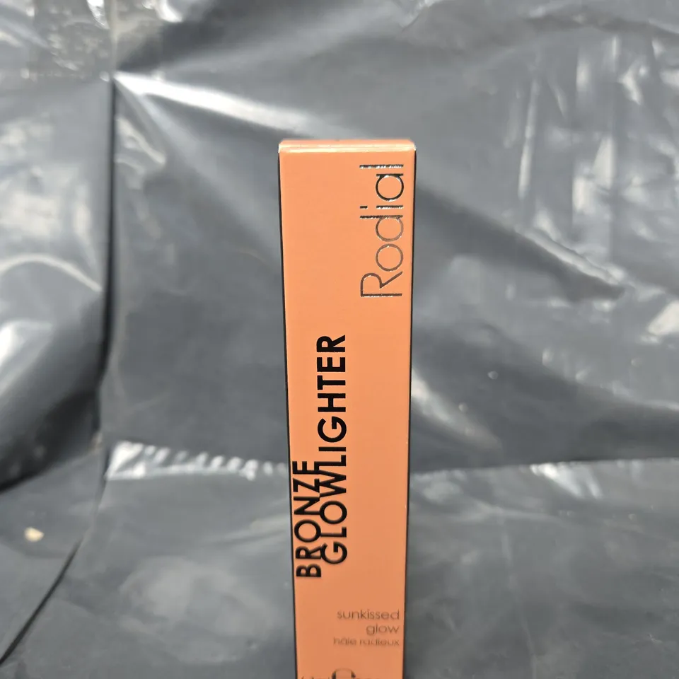 RODIAL BRONZE GLOWLIGHTER