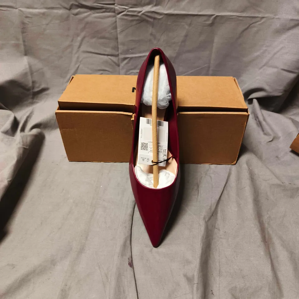 BOXED PAIR OF Mango Burgundy Patent Leather HEELS - SIZE 37