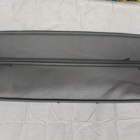 FOLDABLW WIND BLOCKER - COLLECTION ONLY 