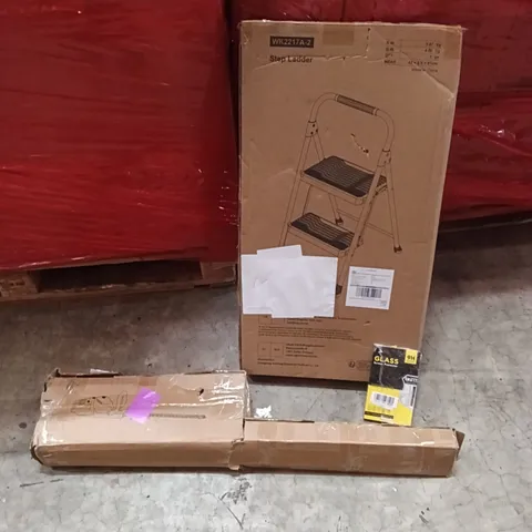 PALLET OF ASSORTED ITEMS INCLUDING - CHAINSAW, SCREEN PROTECTOR, STEP LADDER 