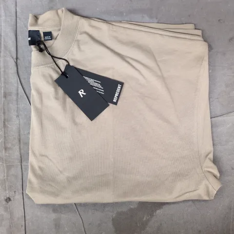 REPRESENT INITIAL OVERSIZED BOXY T-SHIRT IN DUNE SIZE LARGE