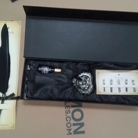 PALLET CONTAINING APPROXIMATELY 300 QUILL PEN ANTIQUE SET