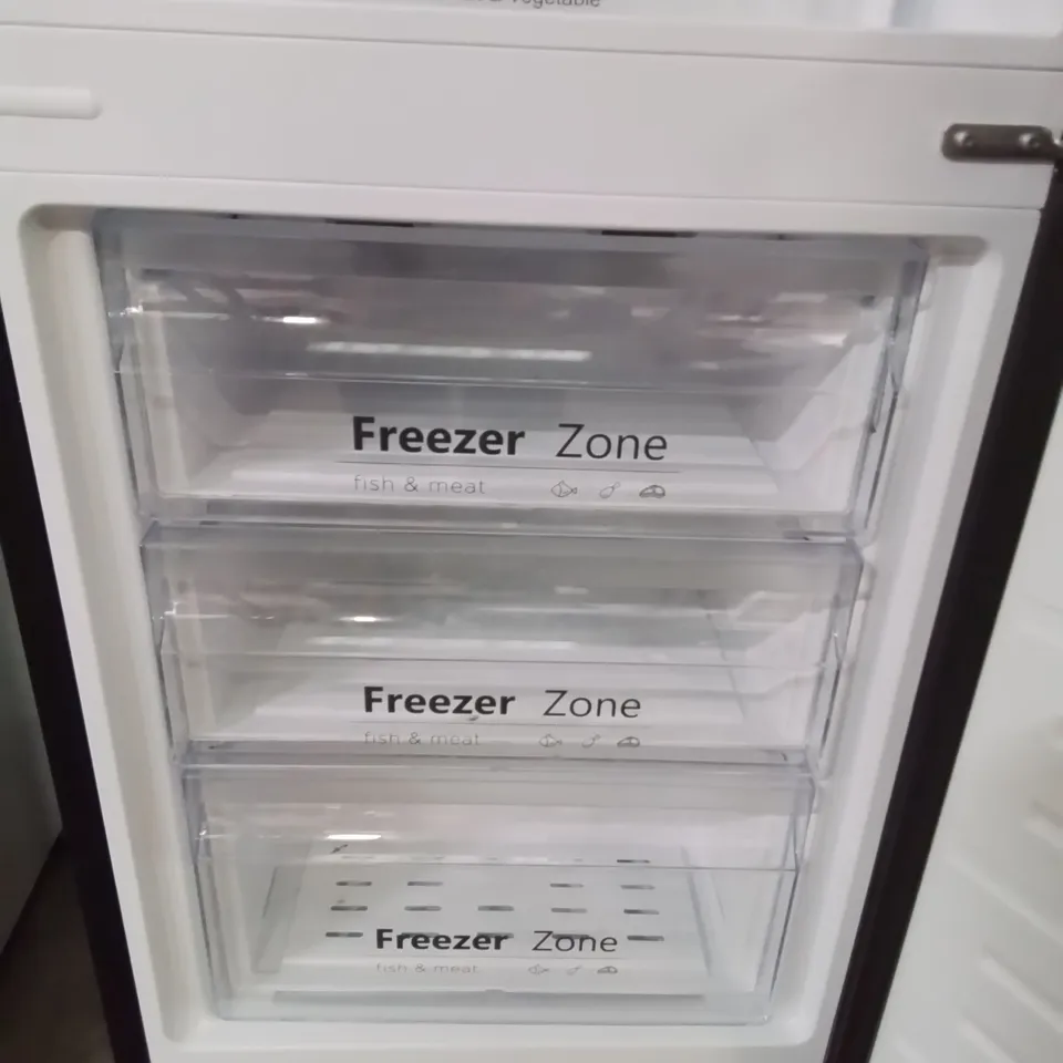 RUSSELL HOBBS FREESTANDING FROST FREE FRIDGE FREEZER - UNPROCESSED RAW RETURN