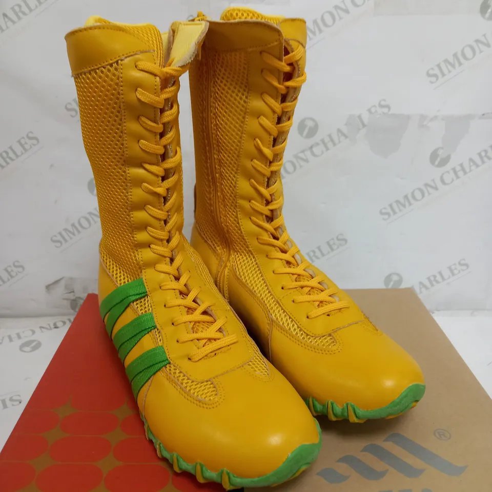 BOX OF APPROXIMATELY 15 PAIR OF BULLION YELLOW AND GREEN BOOTS