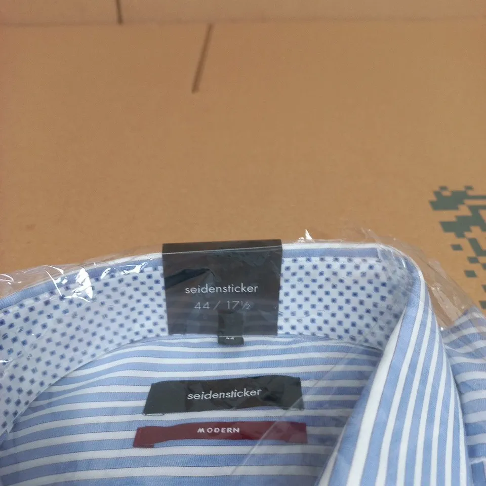 SEIDENSTICKER MEN'S BLUE STRIPED SHIRT - UK 17.5 (EU 44) MODERN FIT