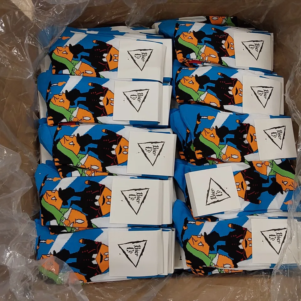 BOX OF APPROXIMATELY 360 PAIRS OF BRAND NEW BIER CO SOCKS (1 BOX)