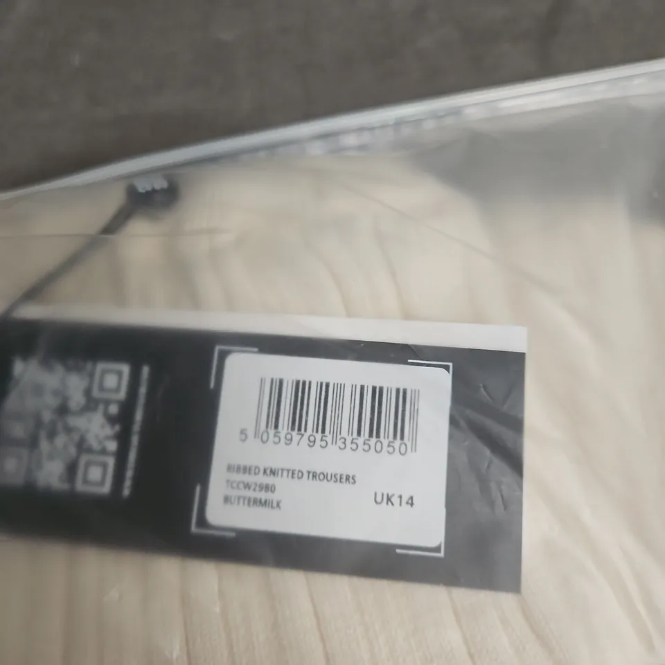 THE COUTURE CLUB RIBBED KNITTED TROUSERS – UK14 – BUTTERMILK