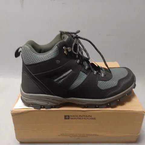 BOXED PAIR OF MOUNTAIN WAREHOUSE MCLEOD WOMENS WIDE FIT WALKING BOOTS - UK SIZE 6