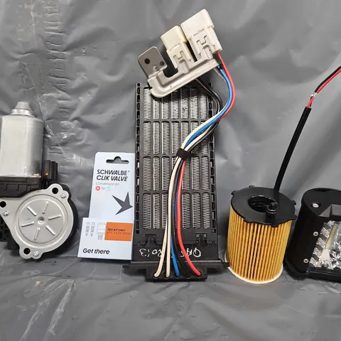 TOTE OF APPROXIMATELY 10 ASSORTED VEHICLE ITEMS TO INCLUDE - SCHWALBE CLIK VALVE CONVERSION KIT , AIR FLITER ETC