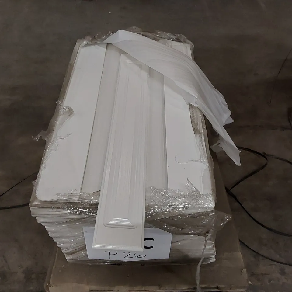 PALLET OF LARGE QUANTITY OF KITCHENS/BEDROOM REPLACEMENT CABINET DOOR/DRAWER/END PANELS IN ASSORTED SIZES 