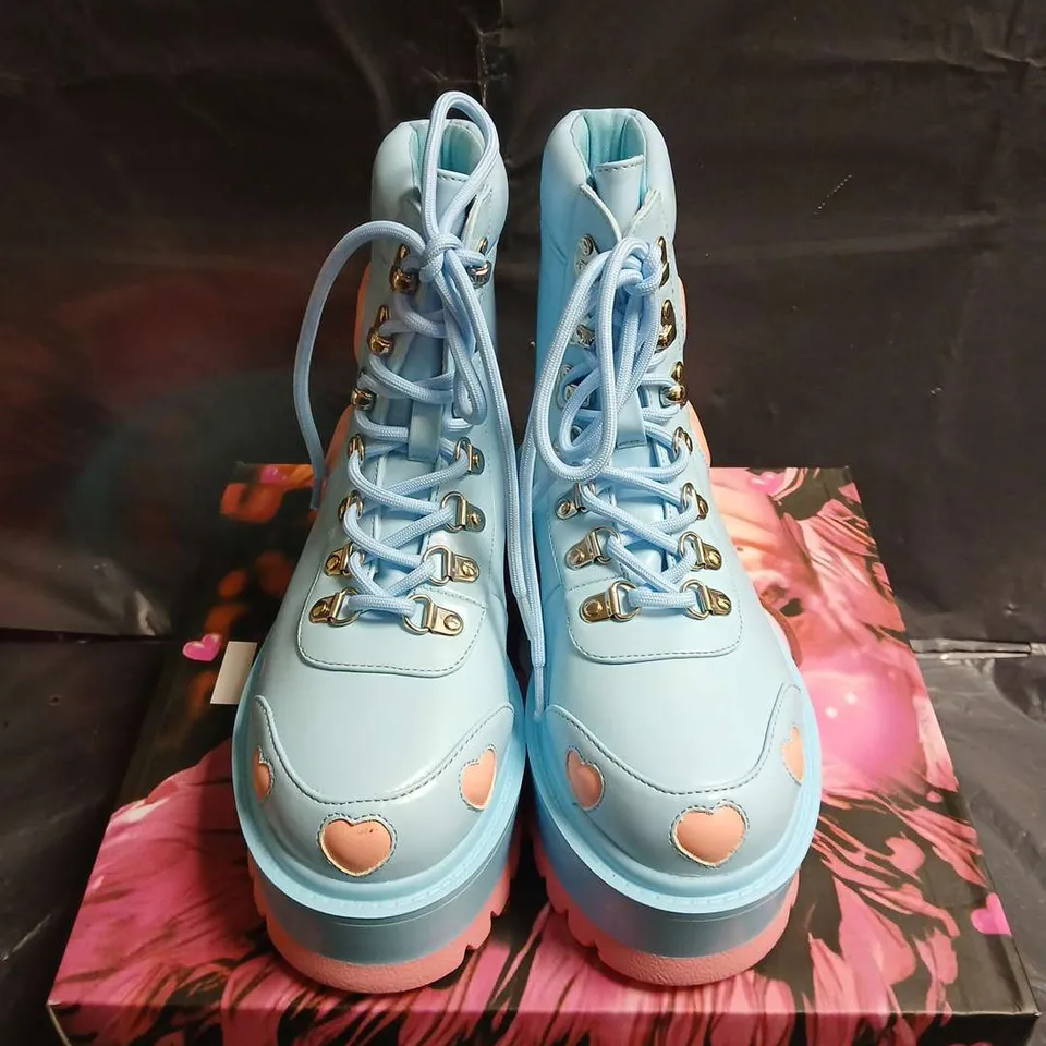 BOXED PAIR OF KOI CHIBI CHERUB KAWAII HEART BOOTS - UK SIZE 3