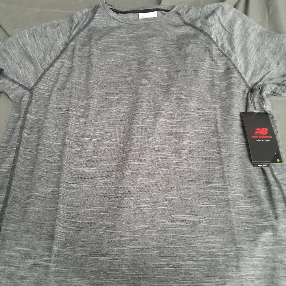 NEW BALANCE TENACITY T-SHIRT GREY SIZE L