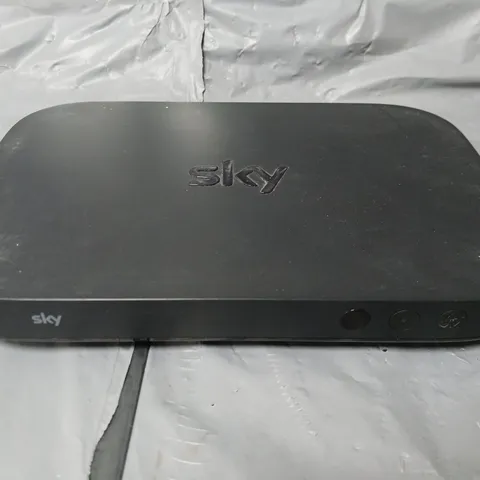 SKY EM150 Q MINI BOX