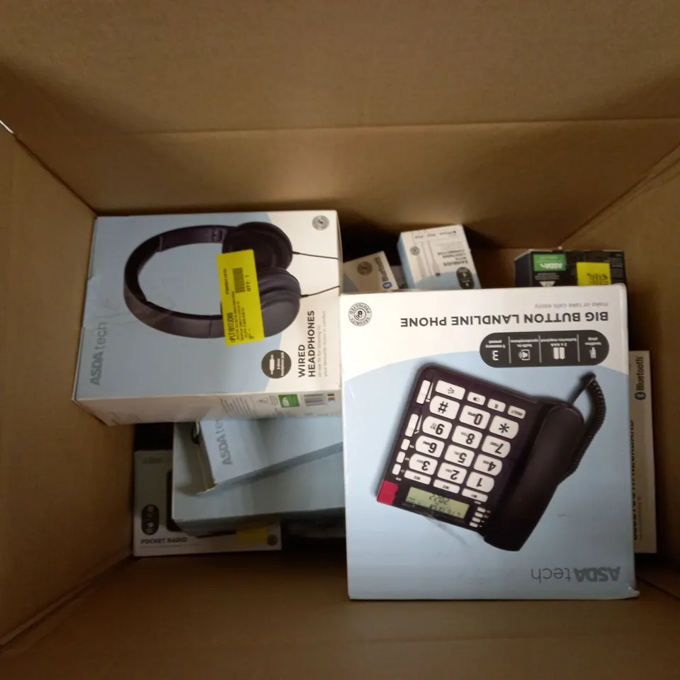 LOT OF APPROXIMATELY 10 ASSORTED ELECTRICALS INCLUDE WIRED OPTICAL MOUSE, POCKET RADIO, HDMI DVD PLAYER WITH REMOTE, ETC