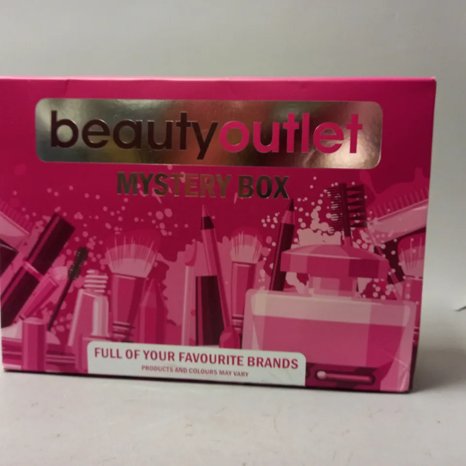 BOXED BEAUTY OUTLET MYSTERY BOX 