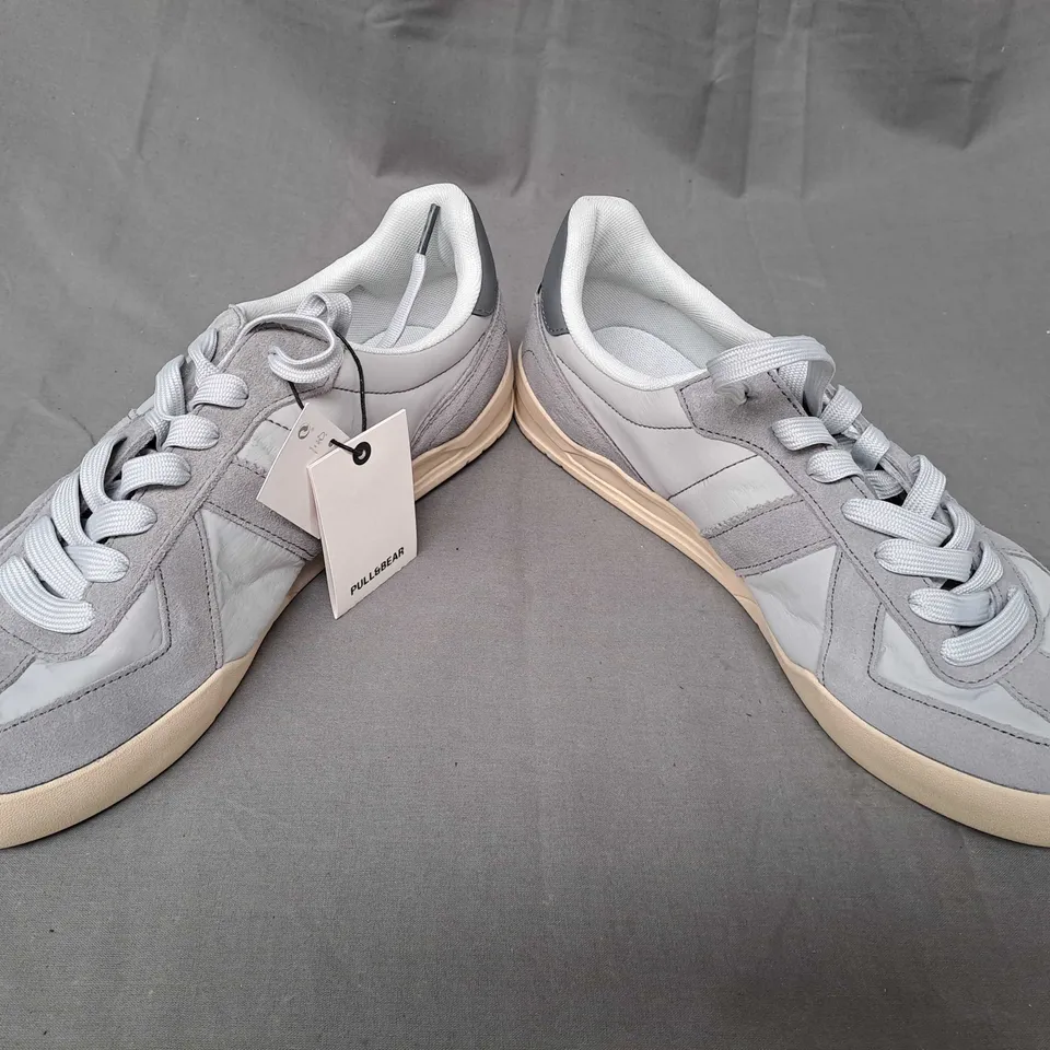 PAIR OF PULL & BEAR SHOES IN GREY UK SIZE 9
