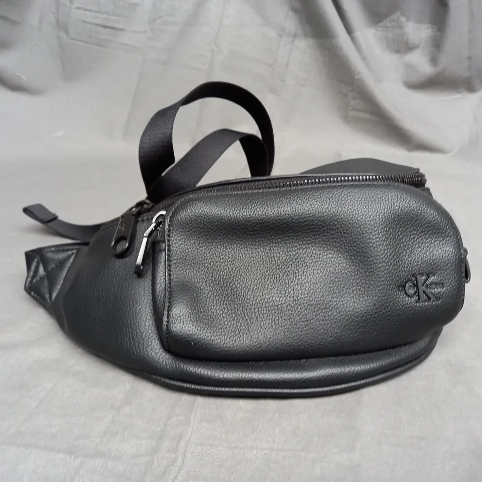 CALVIN KLEIN BLACK BUM BAG