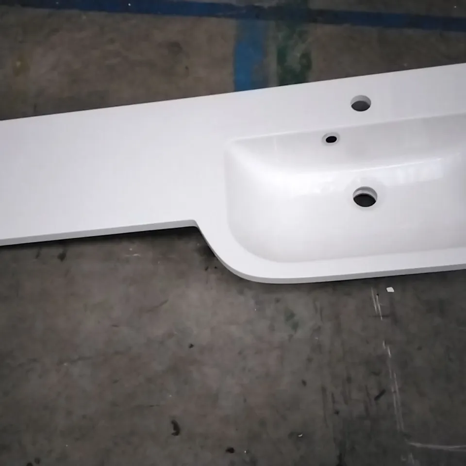 COMPOSITE 1 TAP WHITE VANITY BASIN