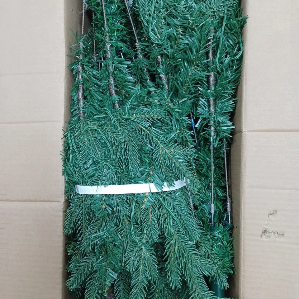 BOXED HOME REFLECTIONS PRE-LIT CHRISTMAS TREE - 5FT