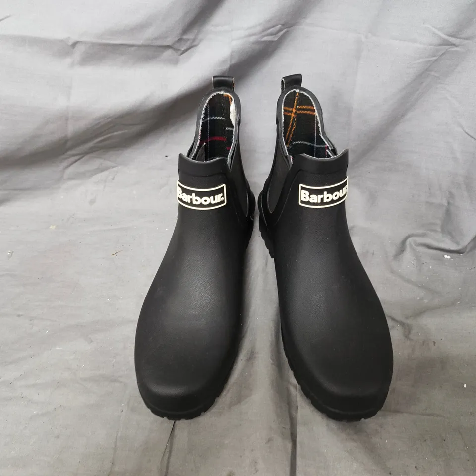 BARBOUR WILTON WELLINGTON - BLACK - SIZE 5