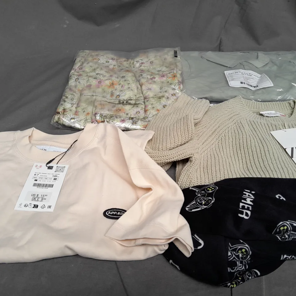 APPROXIMATELY 15 ASSORTED CHILDRENS CLOTHING PRODUCTS IN AGES RANGING FROM 5-10YRS 