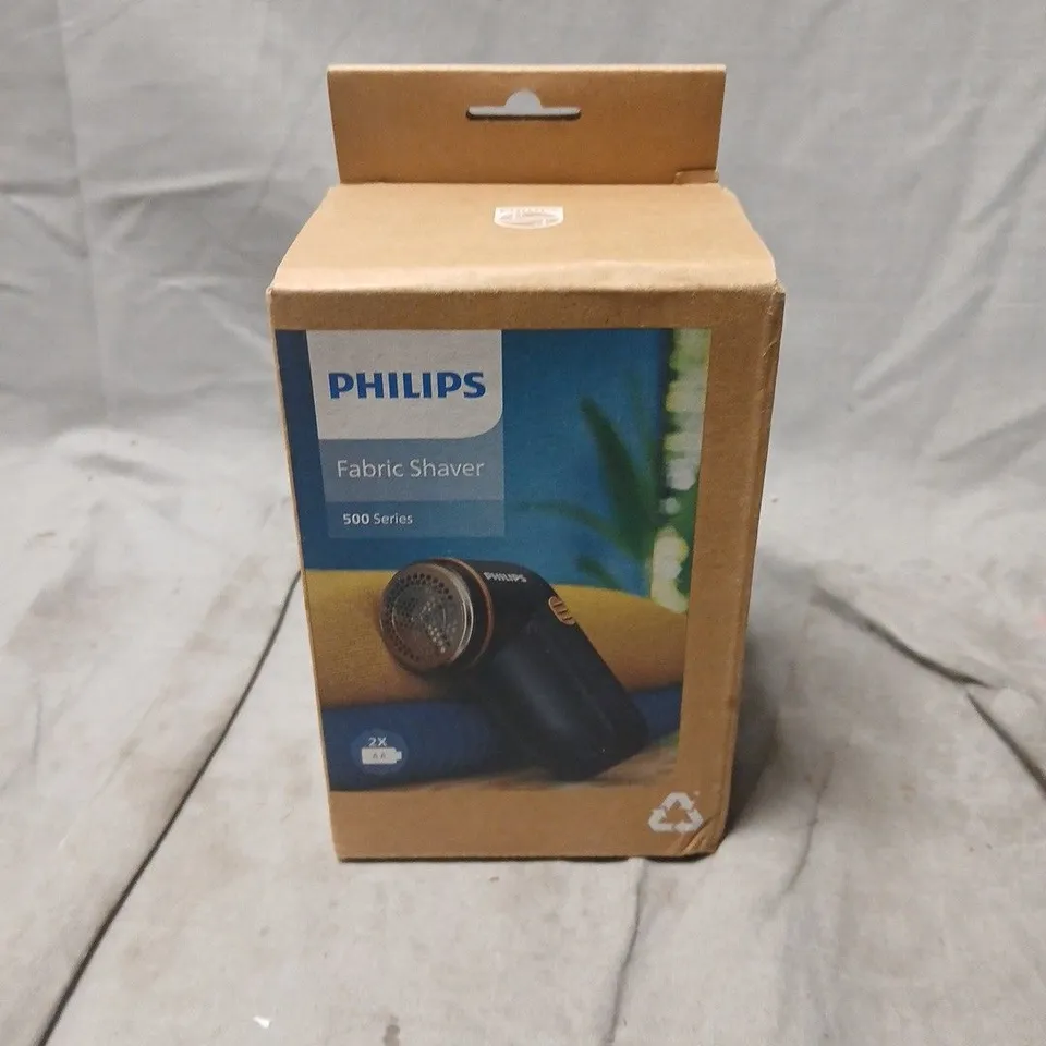 BOXED PHILIPS FABRIC SHAVER 500 SERIES