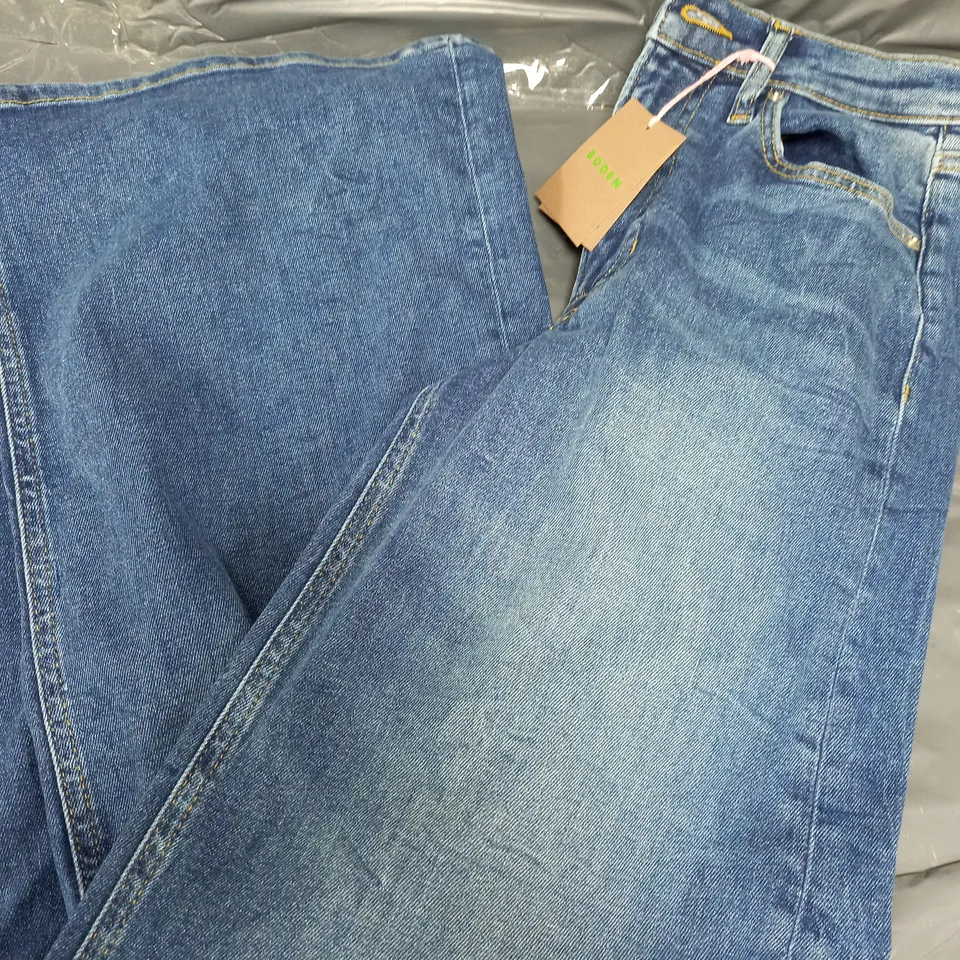 BODEN WIDE LEG HIGH RISE JEANS IN BLUE - W26 R