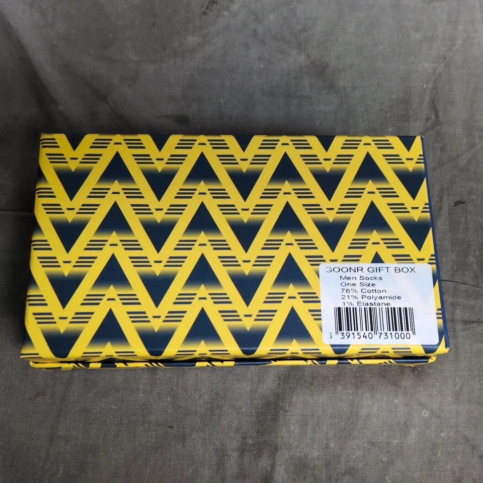 GOONR GIFT BOX – MEN’S SOCKS, ONE SIZE, 3 PAIRS (78% COTTON, 21% POLYAMIDE, 1% ELASTANE)