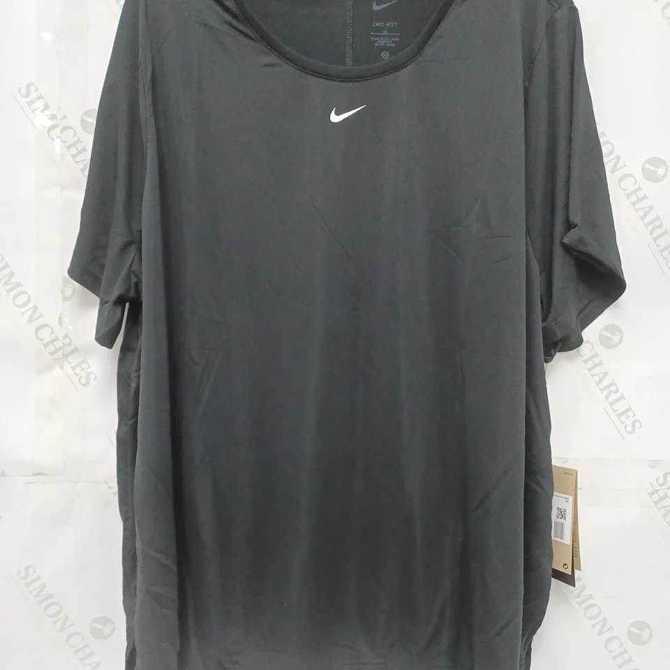 NIKE WOMENS TOP IN BLACK - 3X
