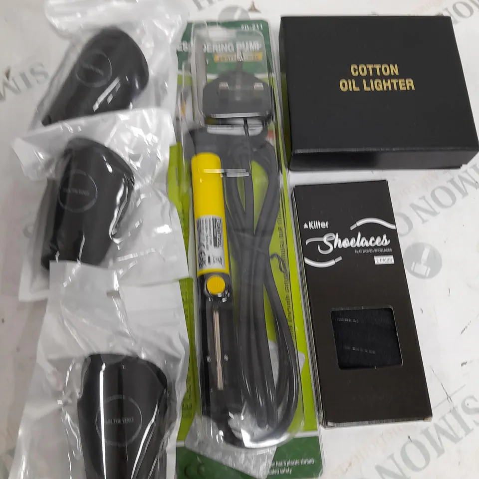 BOX OF APPROXIMATELY 15 ASSORTED ITEMS TO INCLUDE - OIL LIGHTER, SHIN PADS, SHOE LACES ETC