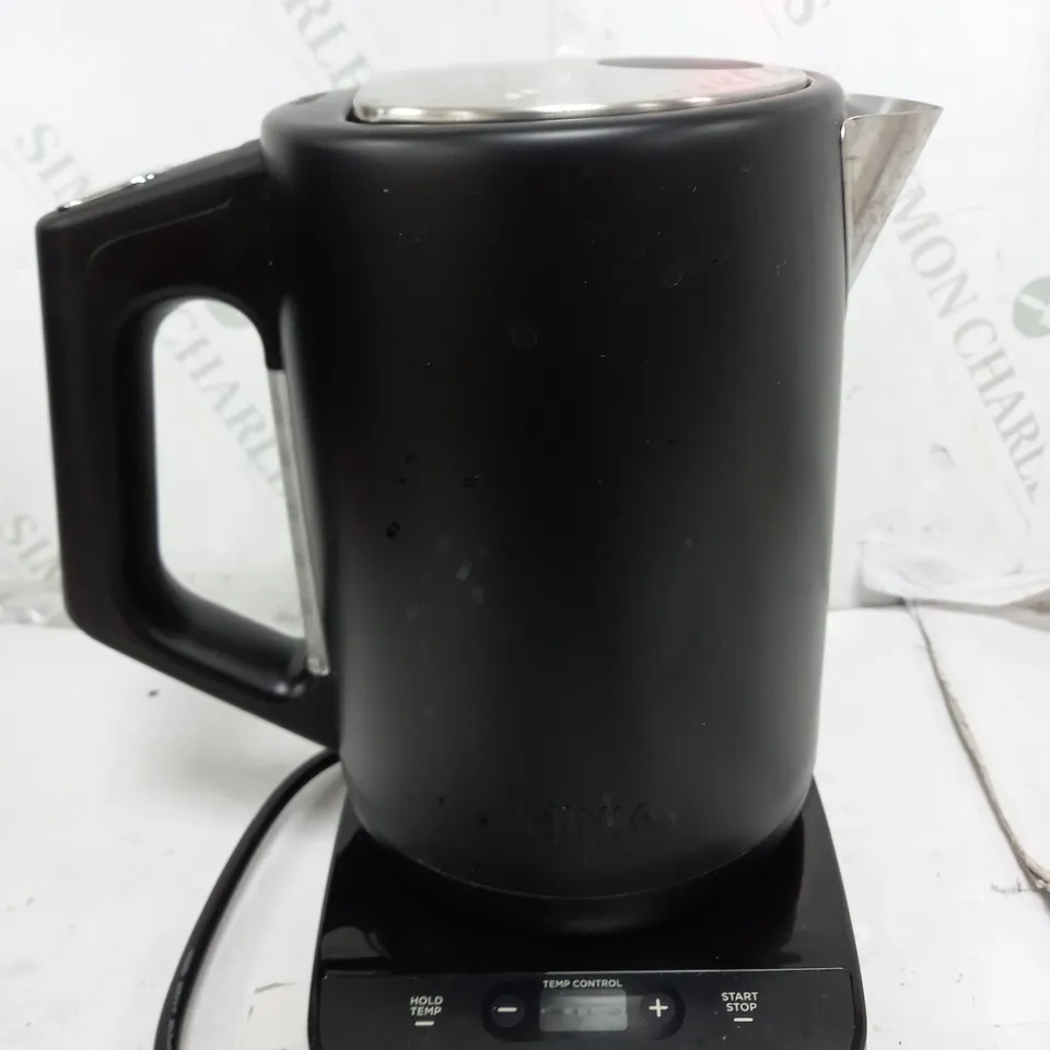 BOXED NINJA PERFECT TEMPERATURE KETTLE KT200UK