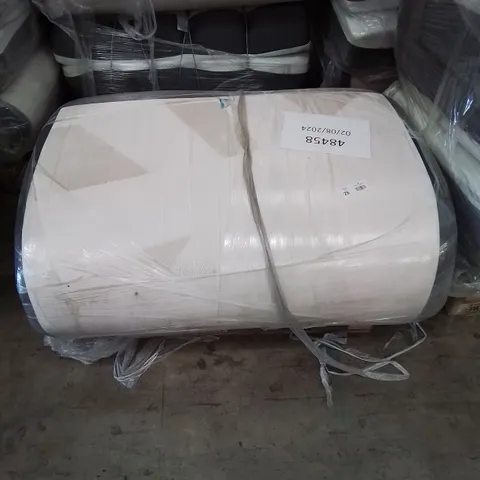 PALLET CONTAINING A MATTRESS
