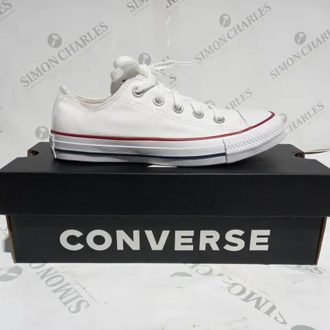 BOXED CONVERSE ALL STAR OX TRAINERS IN WHITE - SIZE UK 3.5