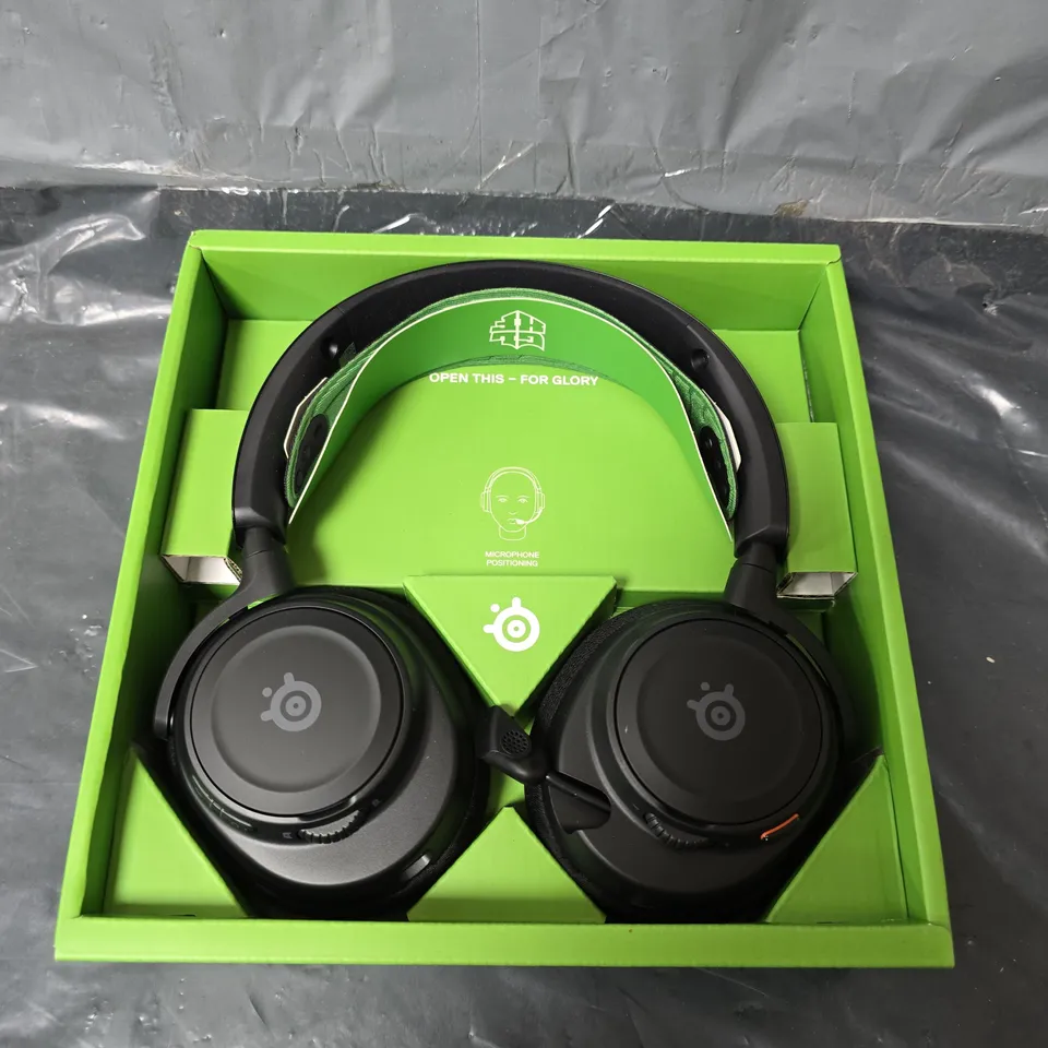 BOXED STEELSERIES ARCTIS NOVA 7X WIRELESS XBOX HEADSET 