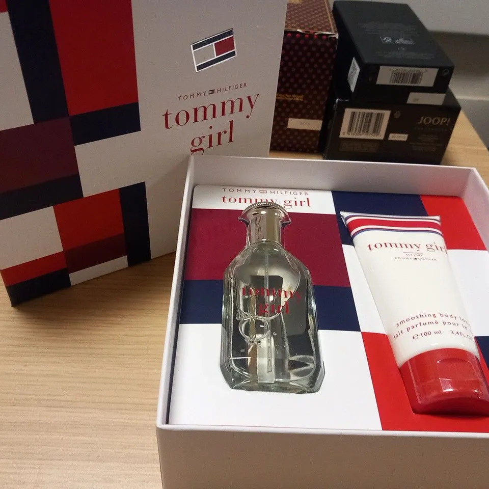 BOXED TOMMY HILFIGER TOMMY GIRL EAU DE TOILETTE GIFT SET