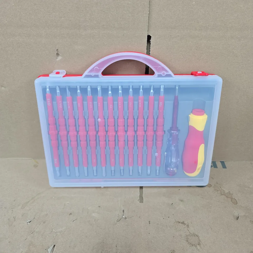 MULTI-BIT SCREWDRIVER SET IN PLASTIC CARRY CASE 