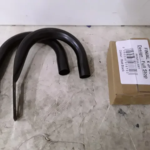BAGGED FULL STOP STAINLESS STEEL 20CM CURTAIN HOOKS - MATT BLACK