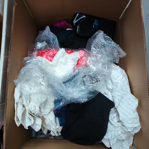 BOX OF APPROXIMATELY 22 ASSORTED CLOTHING ITEMS TO INCLUDE: WINNIE THE POOH DRESS M