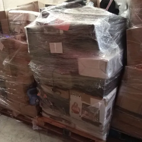 PALLET OF ASSORTED E-COMMERCE GOODS AND PRODUCTS TO INCLUDE; AIR FRYERS, SLEEPING BAG, SUITCASES/CABIN BAGS, LEAF BLOWER, VACUUM CLEANER, YOGA MATT ETC