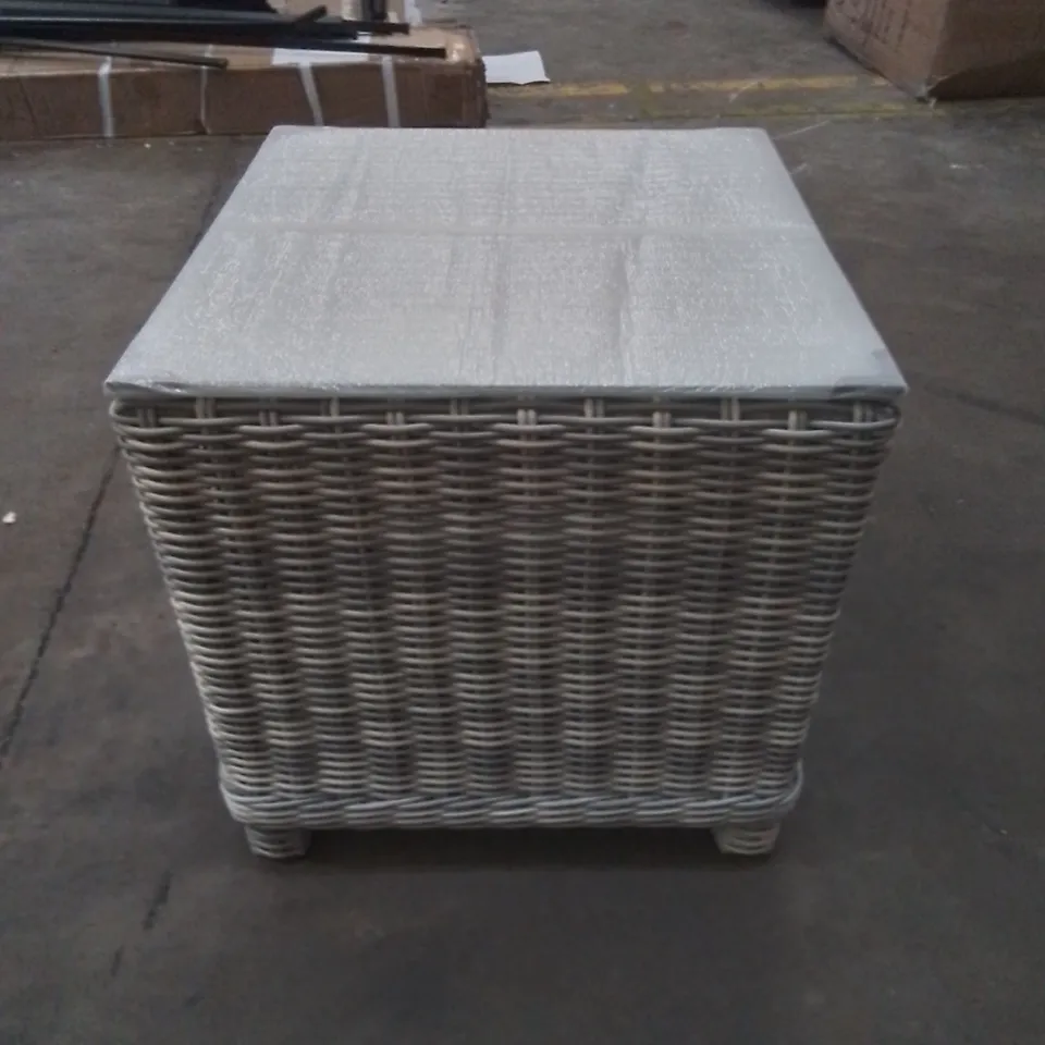 BOXED CORDOBA HALF WICKER SIDE TABLE WITH GLASS TOP IN CLOUDY GREY (1 BOX)